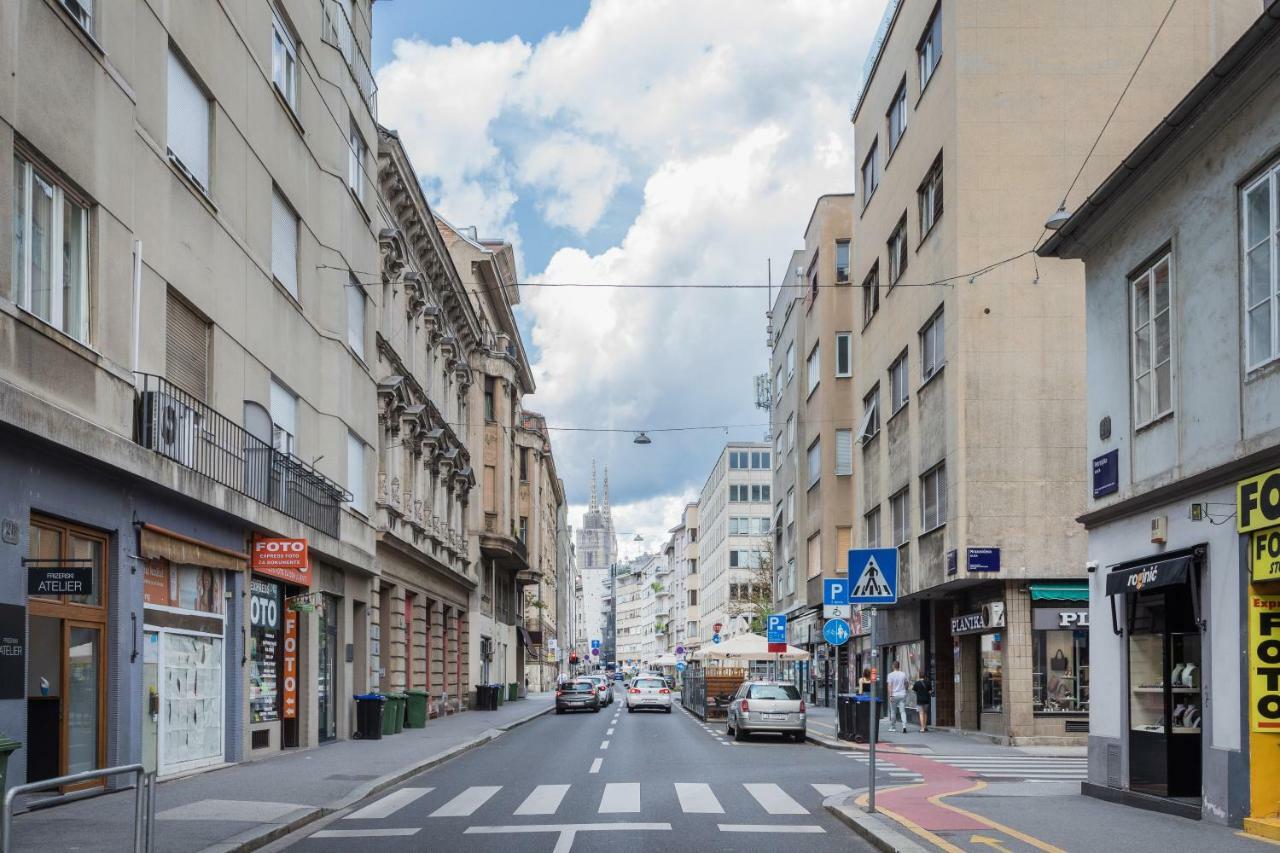 Studio Apartments Near Park Zrinjevac ซาเกร็บ ภายนอก รูปภาพ