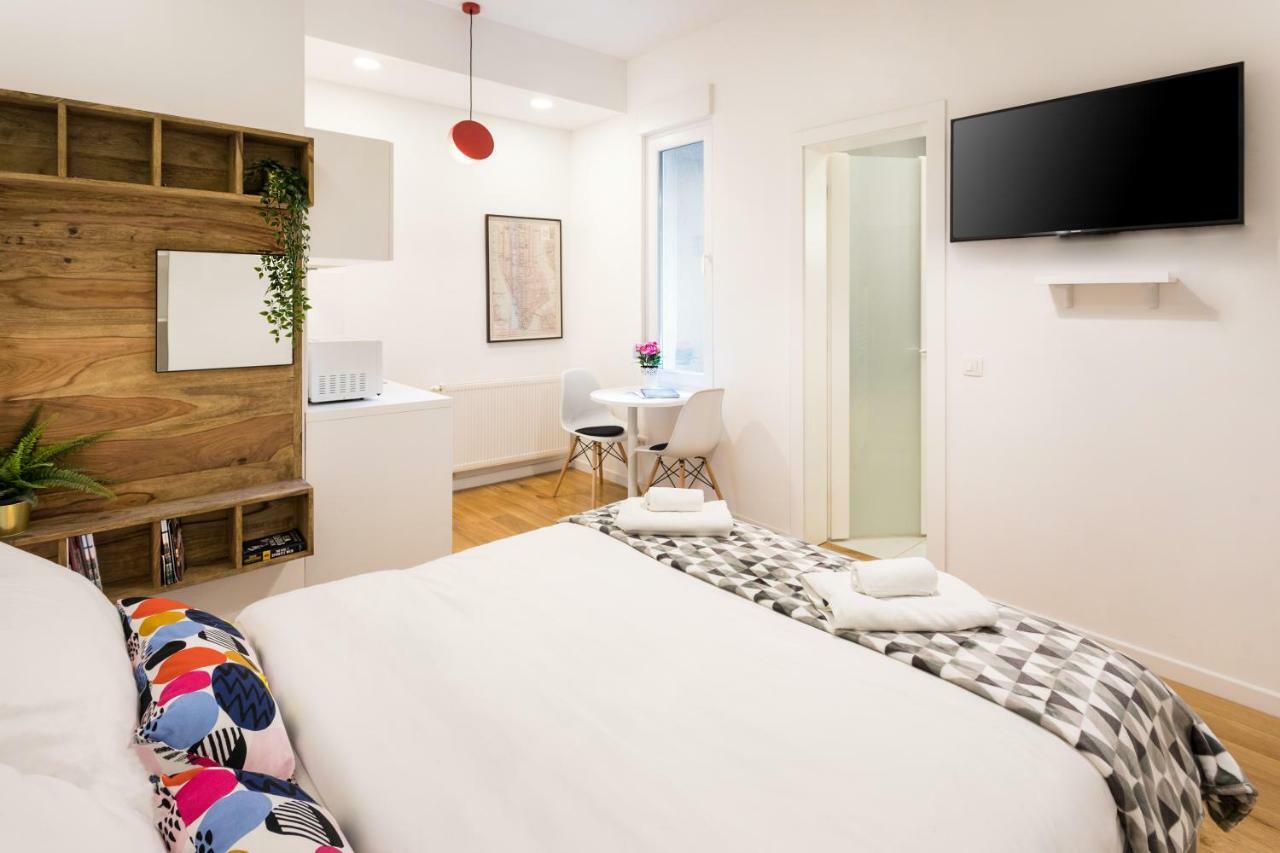 Studio Apartments Near Park Zrinjevac ซาเกร็บ ภายนอก รูปภาพ