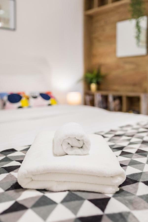 Studio Apartments Near Park Zrinjevac ซาเกร็บ ภายนอก รูปภาพ