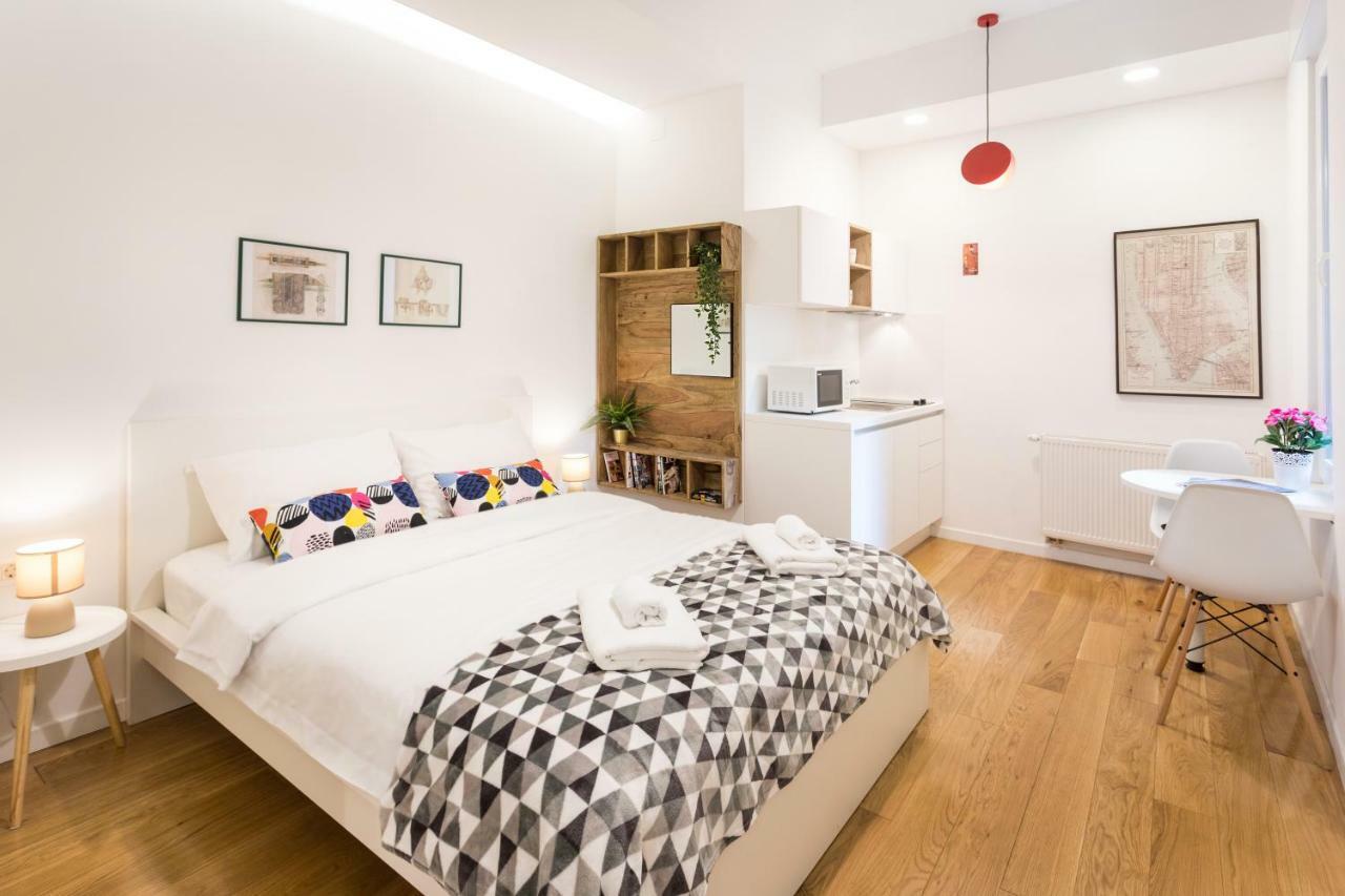 Studio Apartments Near Park Zrinjevac ซาเกร็บ ภายนอก รูปภาพ